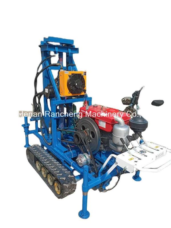 Einfache Bedienung RCS200C Rubber Crawler Portable Drilling Rig mit 150m Tiefe 450mm Durchmesser
