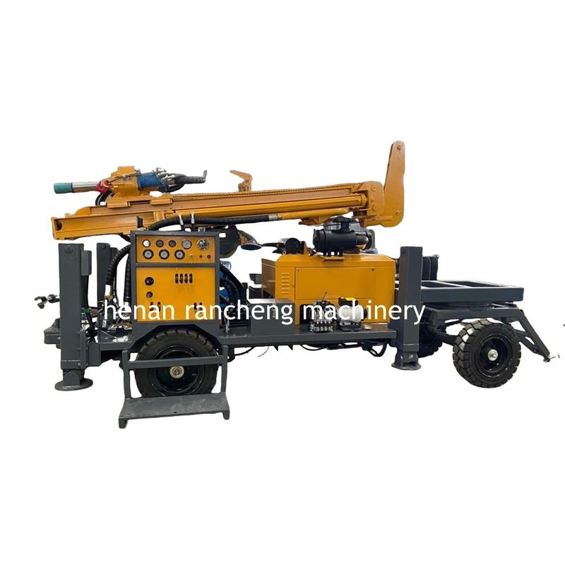 Vierradantriebene Bohrmaschine 220 m Tiefe mit 65 kW starkem Motor