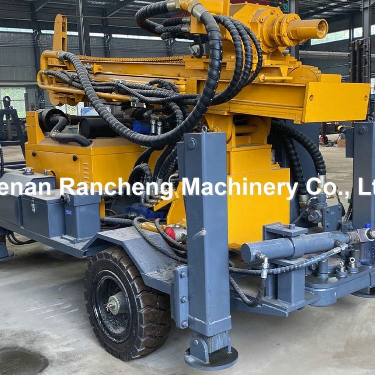 220m 65KW Quanchai Motor Rad montiert Wasserbohranlage mit 13T Hebekraft