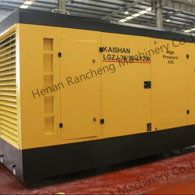 30bar beweglicher Schraubluftkompressor mit 550 PS Cummins-Motor für tiefe Brunnen