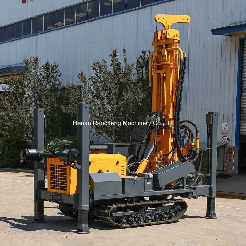Hohe hydraulische Stützbeine 350m Crawler Bohrloch Wasser Bohrgerät mit 91 kW Motor