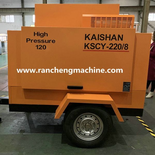 1400 kg tragbarer Diesel-Schraubluftkompressor 55 kW für 8 Bar Arbeitsdruck