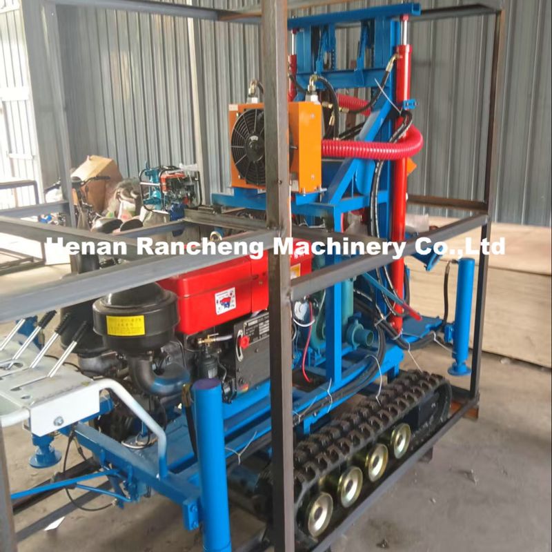 Kleiner hydraulischer Bohr-Zylinder für 160m Tiefe Wasserbohrmaschine, raupenmontierte Wasserbrunnen-Bohranlage