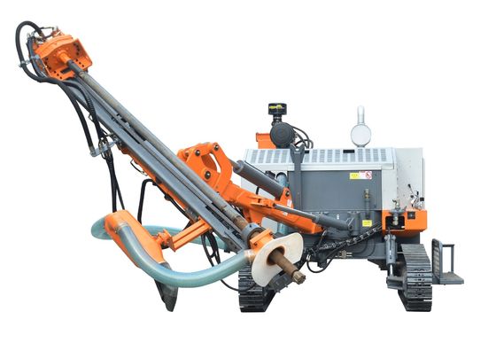 22m Tiefe Hydraulische integrierte DTH Bohrmaschine 264 PS Dieselmotor