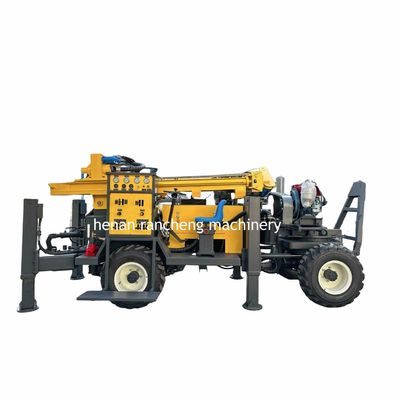 Hochleistungs-Vierradanhänger-Bohrlochbohrmaschine 220m Tiefe Starker 65KW-Motor